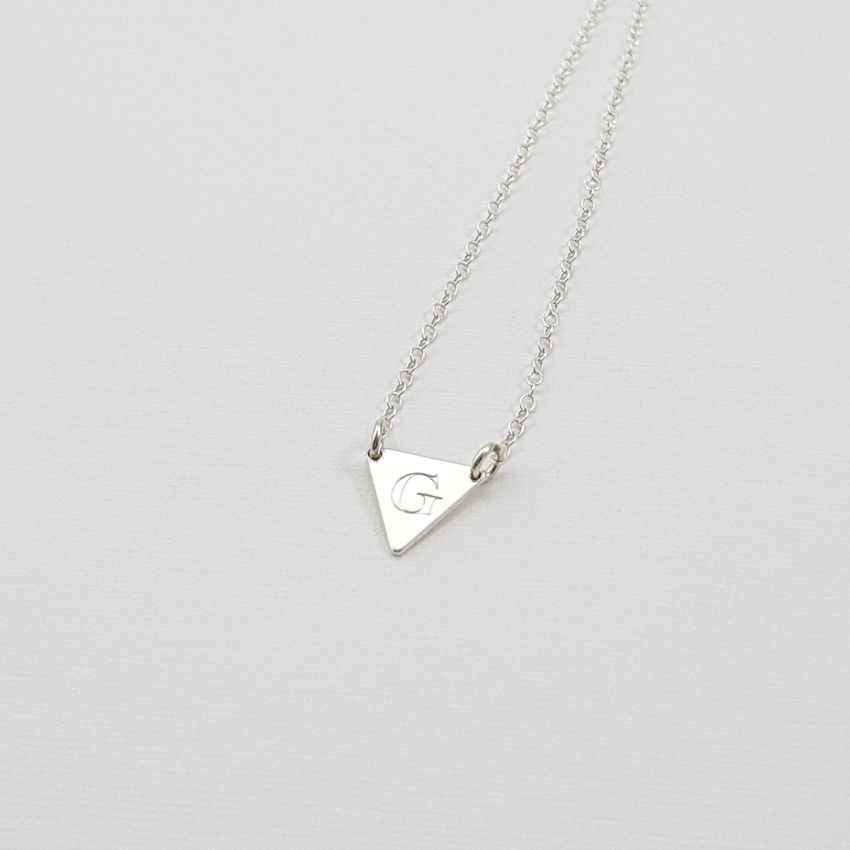 Srebrny naszyjnik trójkąt z grawerem | srebro 925 | 10 x 8,8 mm